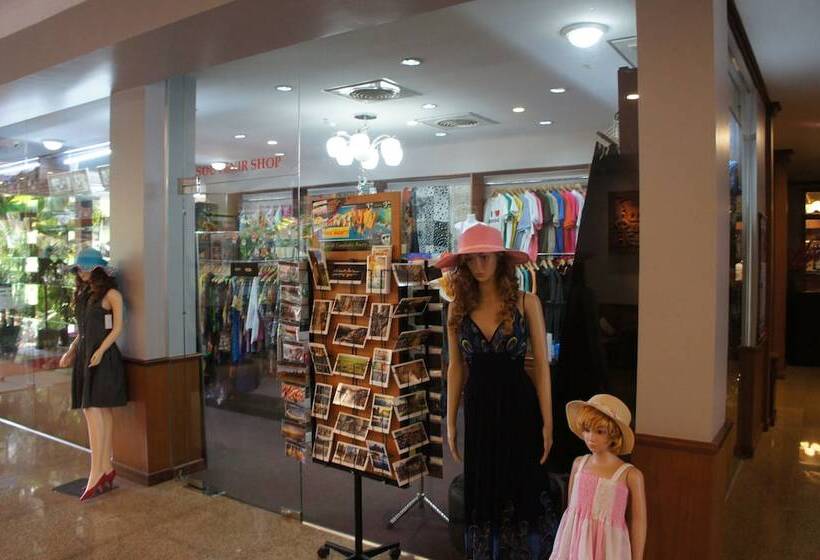 ホテル Angkor Howard