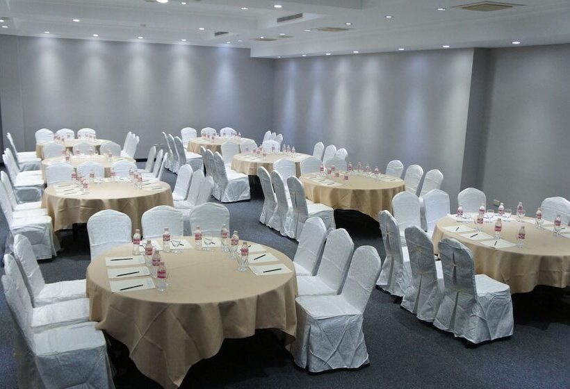 ホテル Angkor Howard