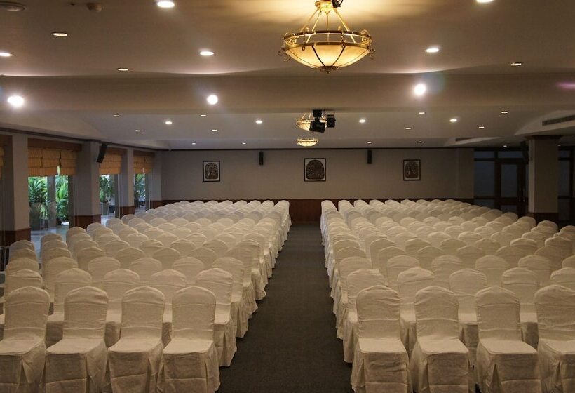 ホテル Angkor Howard