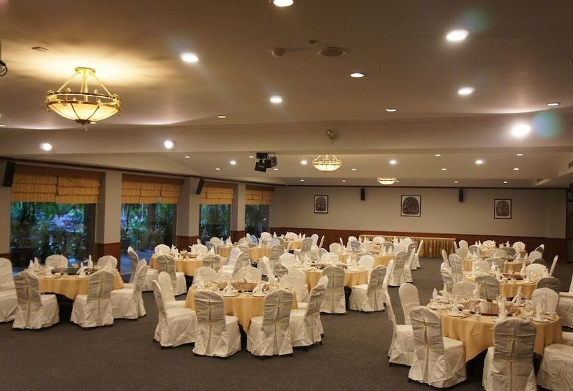 ホテル Angkor Howard