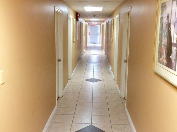 هتل Barriere Motor Inn