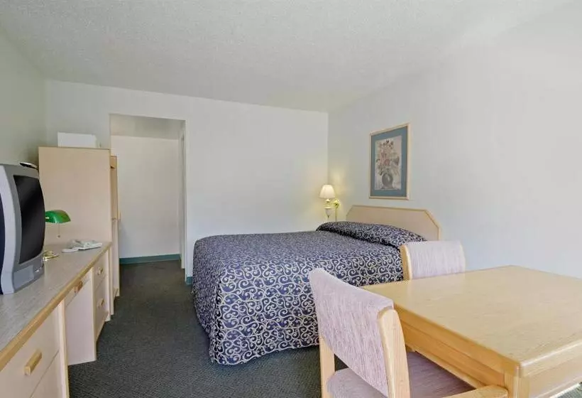 ホテル Canada S Best Value Desert Inn & Suites