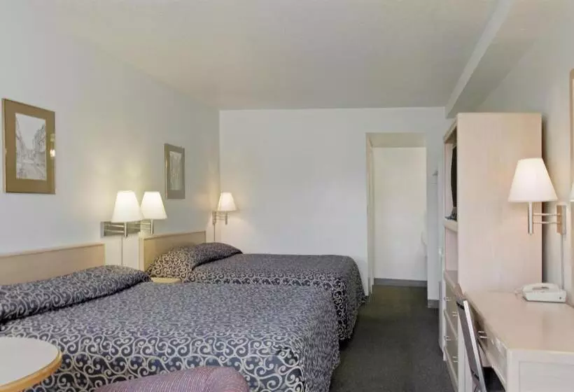 ホテル Canada S Best Value Desert Inn & Suites