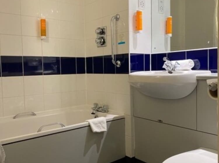 Hotel Days Inn Michaelwood M5