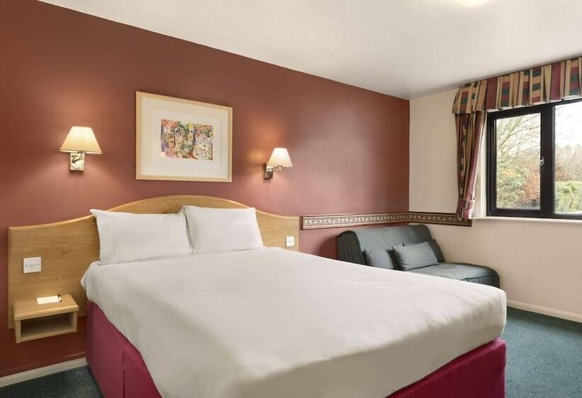 Hotel Days Inn Michaelwood M5