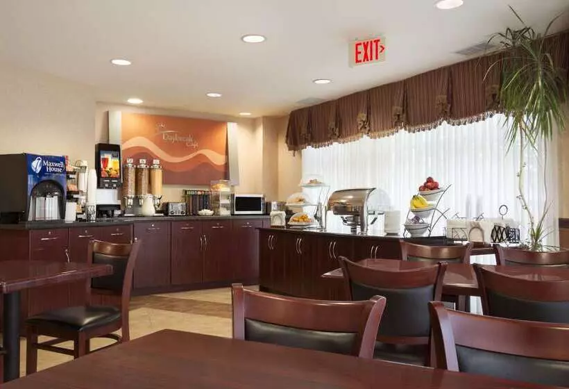 Hotell Days Inn & Suites By Wyndham Langley