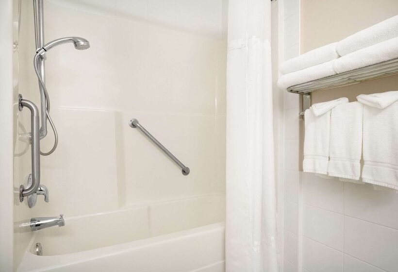 Hotelli Days Inn & Suites By Wyndham Langley