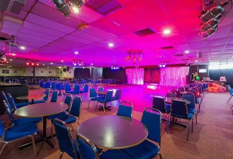 فندق The Grand Burstin