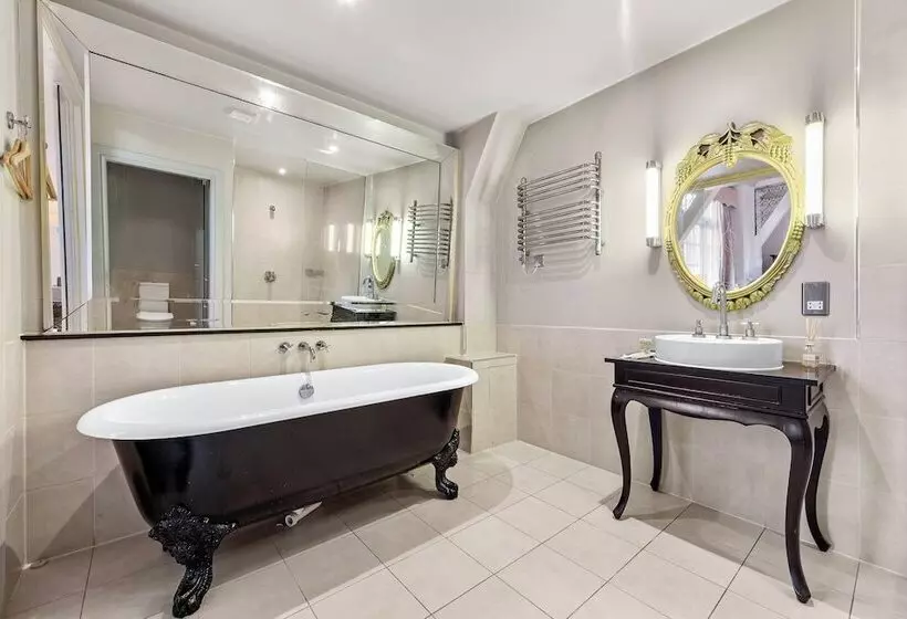 فندق Harte And Garter