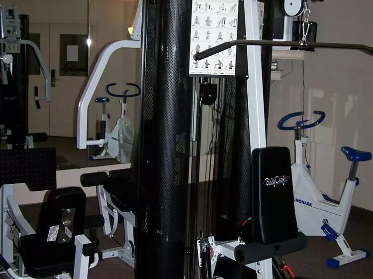 酒店 Inuvik Capital Suites