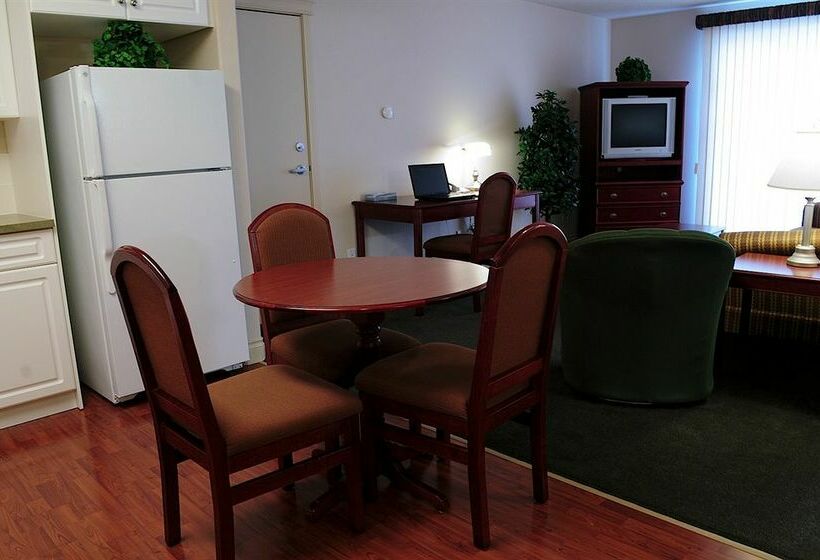 هتل Inuvik Capital Suites