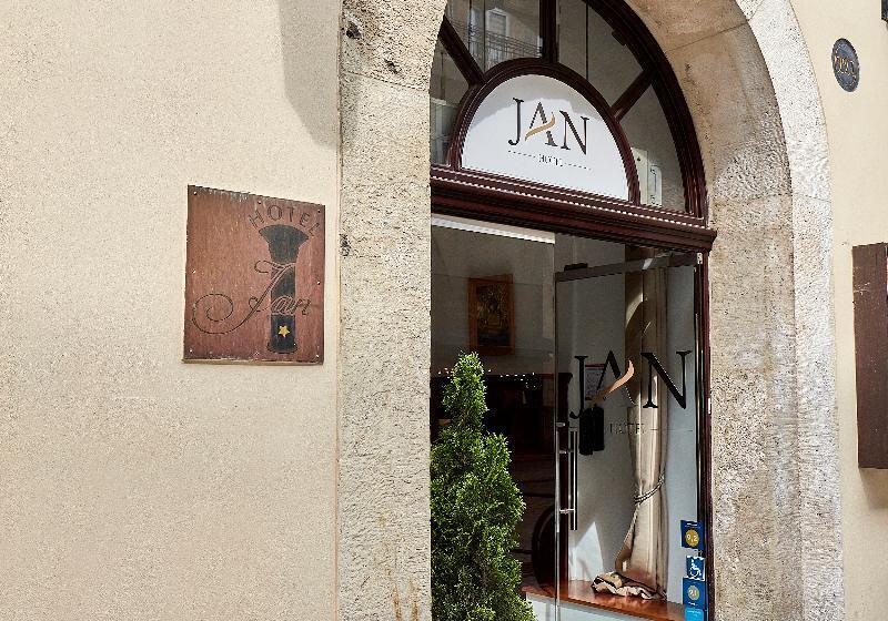 ホテル Jan