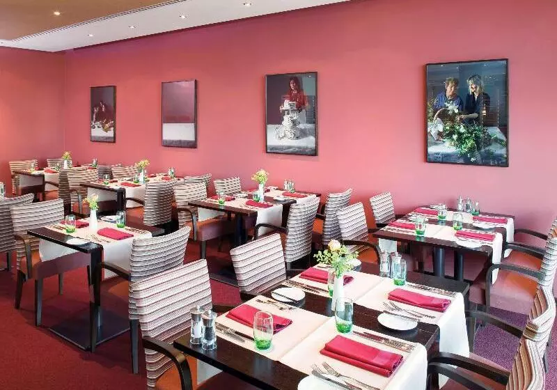 Mövenpick Hotel Frankfurt City Messe