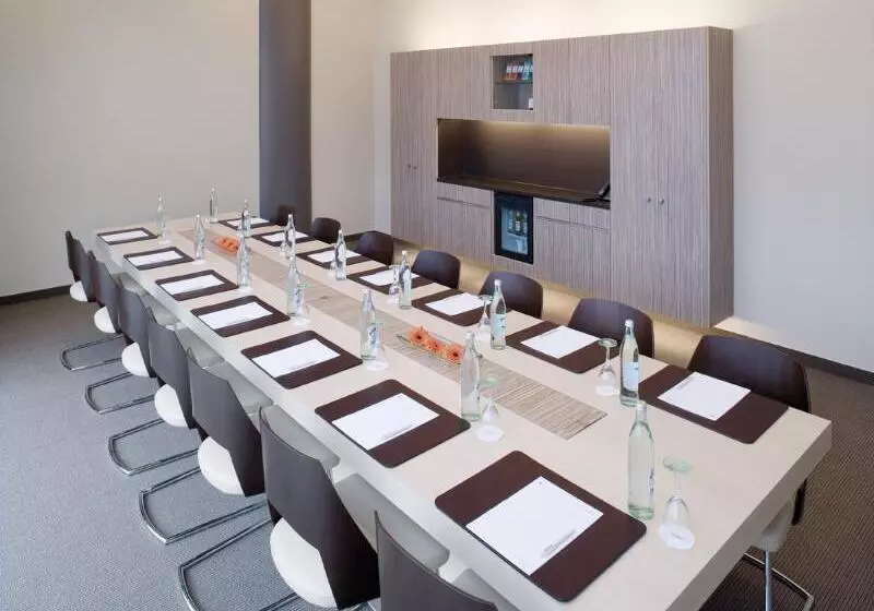 Mövenpick Hotel Frankfurt City Messe