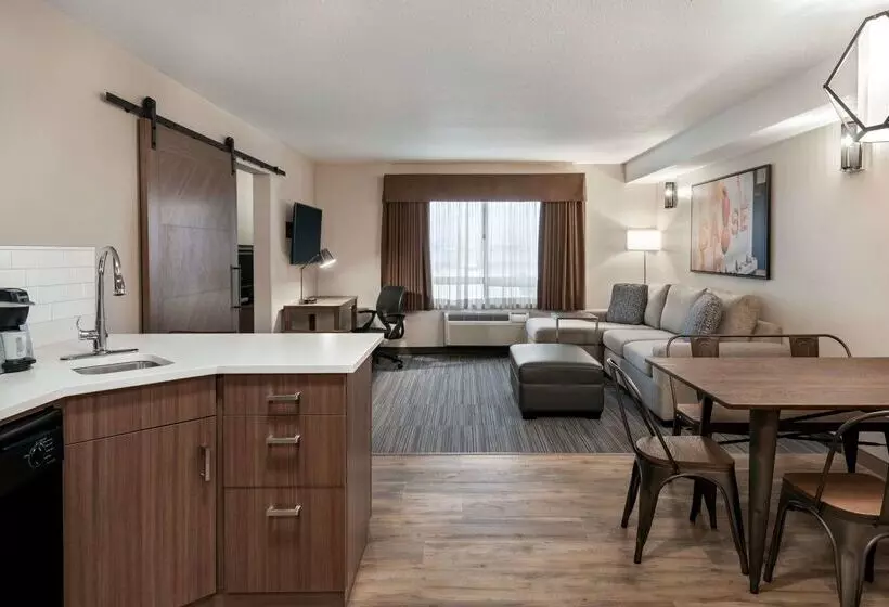 호텔 Canalta Airdrie