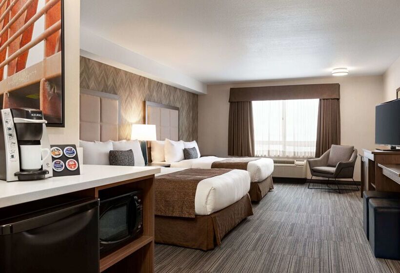 Отель Canalta Airdrie