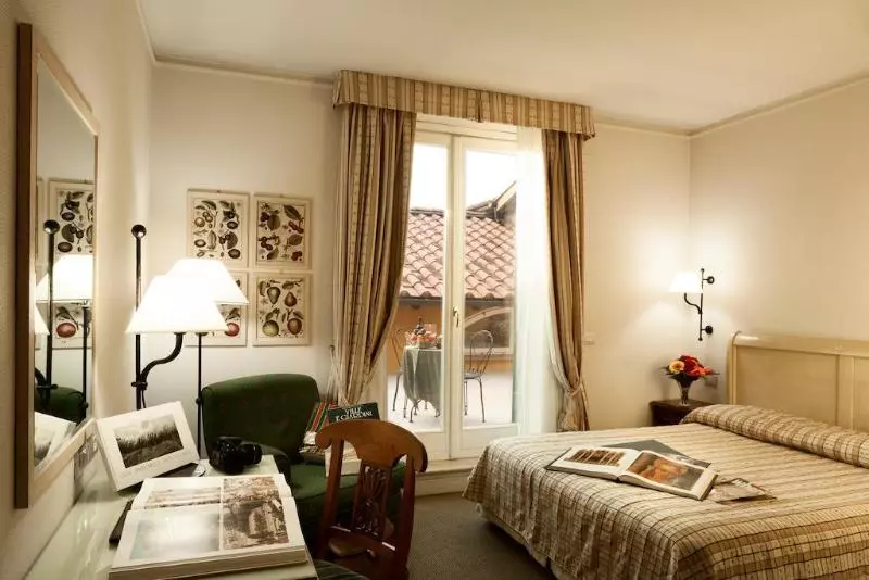 هتل Selva Candida