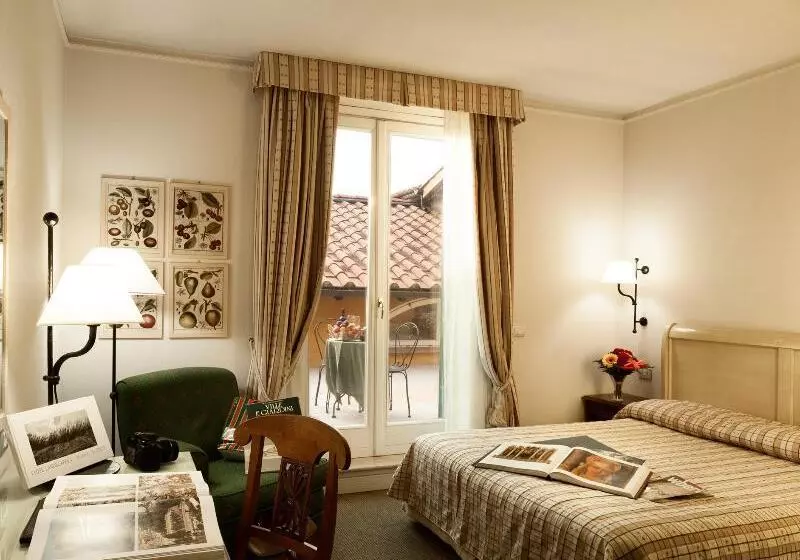 هتل Selva Candida