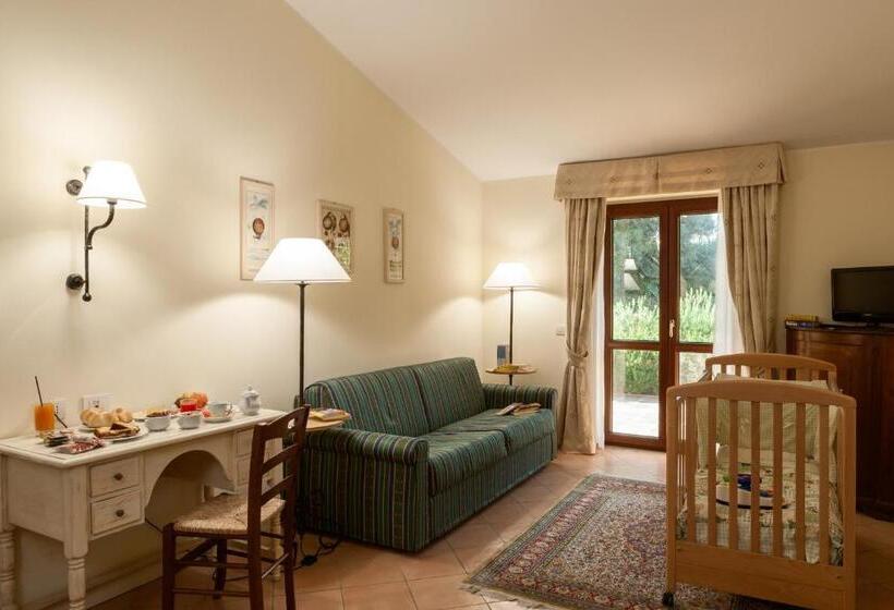 هتل Selva Candida