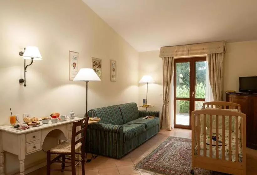 هتل Selva Candida