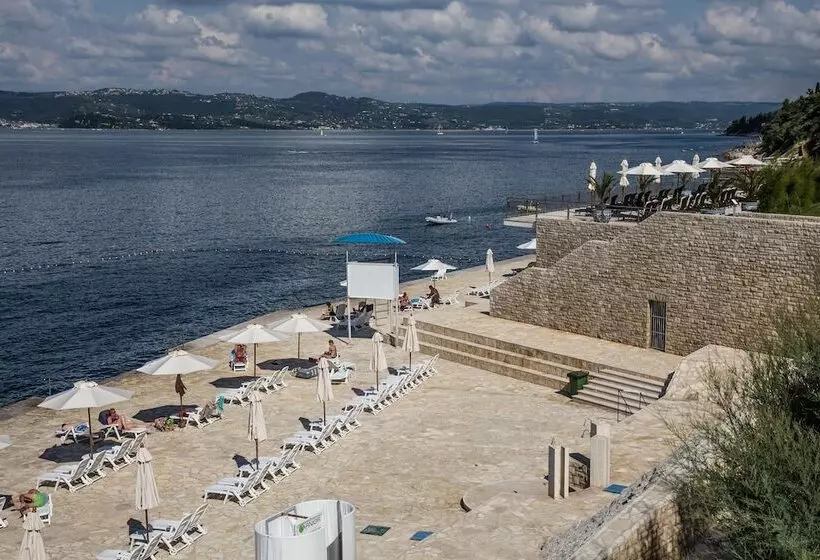 Отель Skiper Resort Savudrija