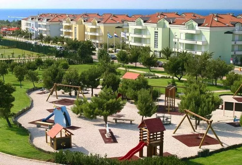 Отель Skiper Resort Savudrija