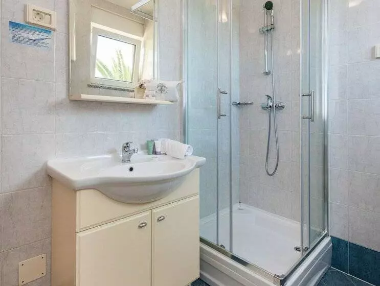 Отель Skiper Resort Savudrija