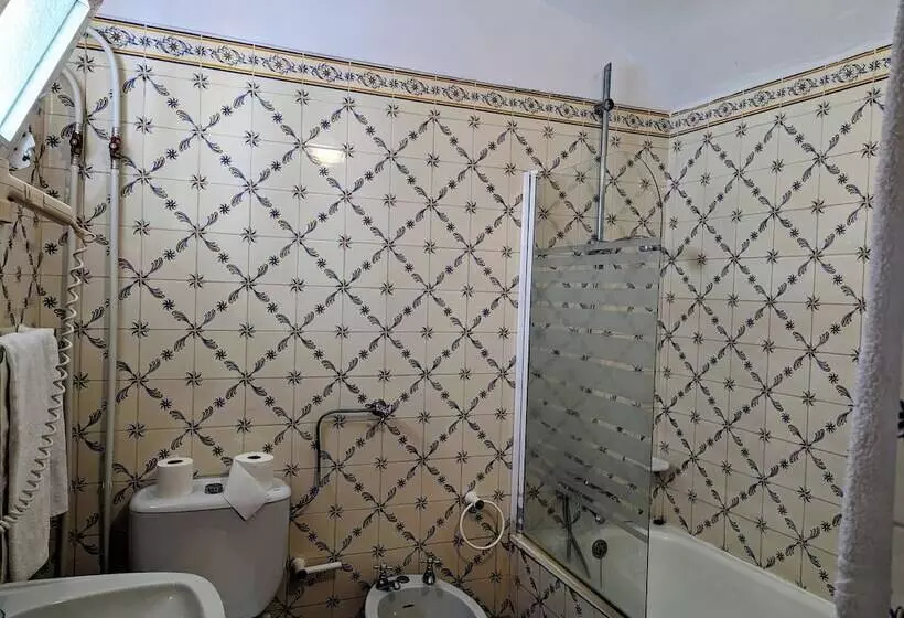 هتل Solar De Monfalim