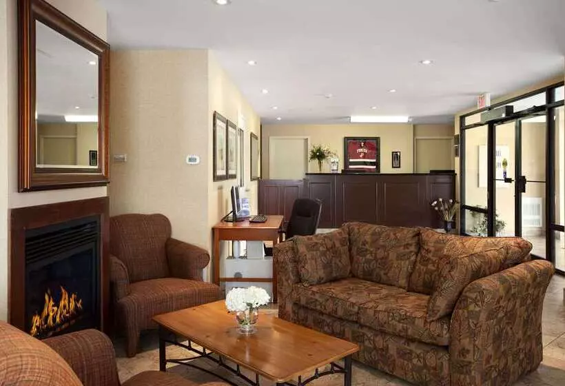 בית מלון כפרי Travelodge By Wyndham Trenton