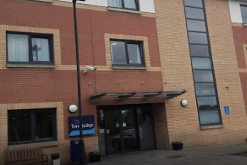فندق Travelodge Dunfermline