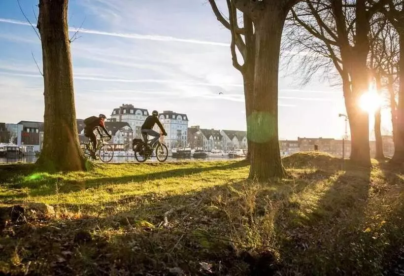 酒店 Turnhout City