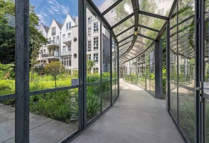 Stayokay Hostel Amsterdam Vondelpark