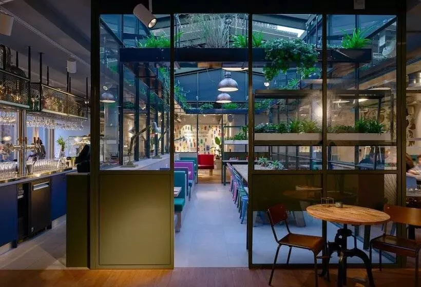 Stayokay Hostel Amsterdam Vondelpark