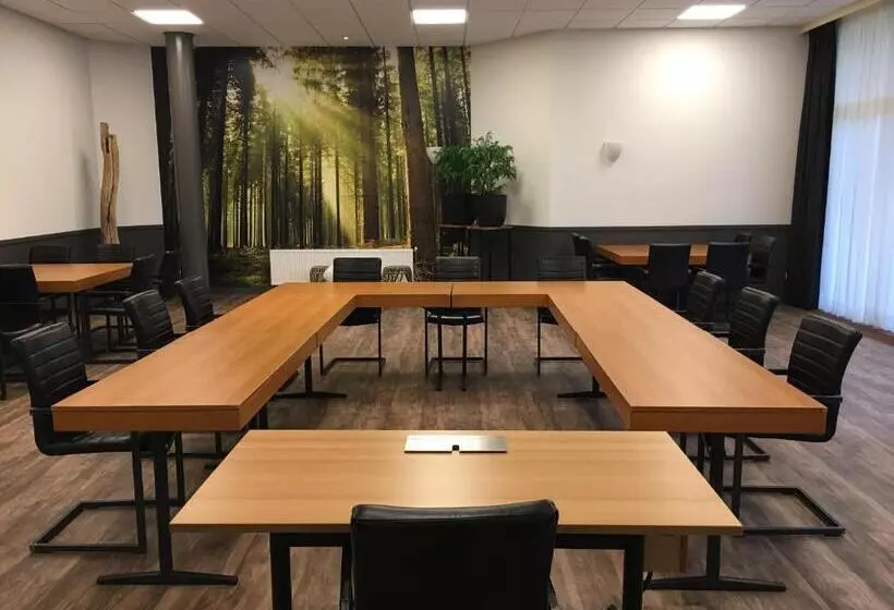 בית מלון כפרי De Werelt Garderen