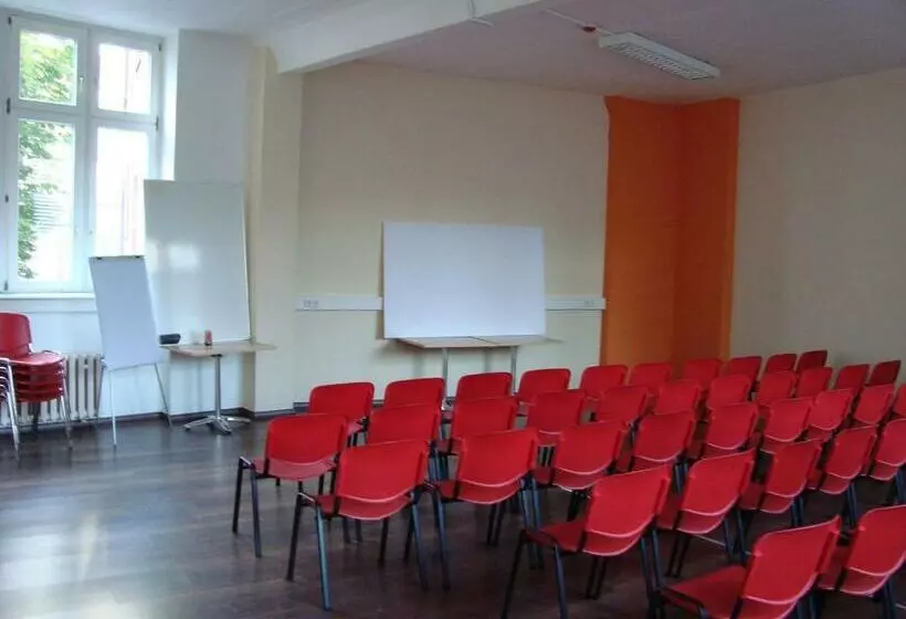 All In Hostel Berlin