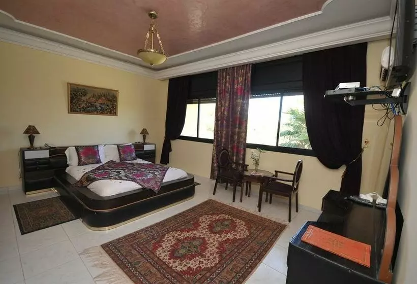 Dar Nilam (Casa de Huespedes)