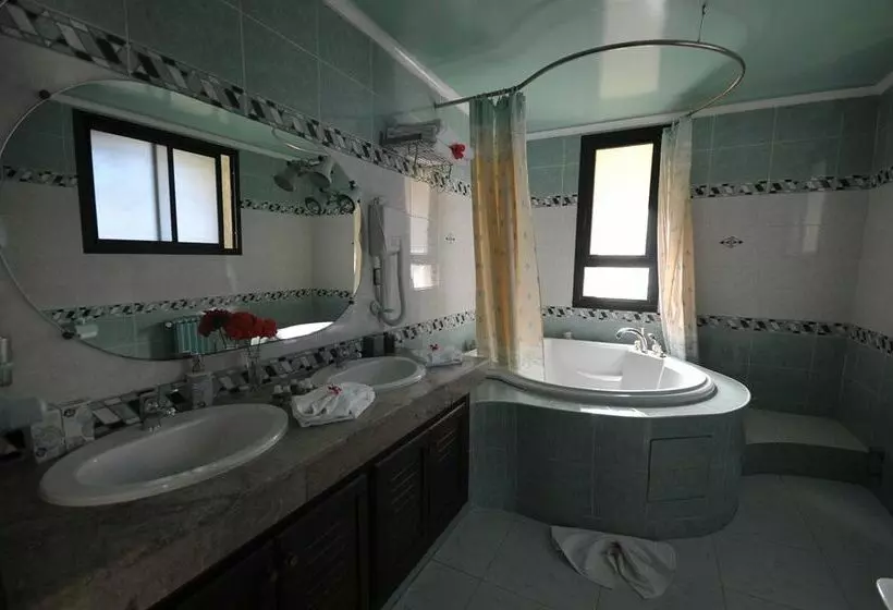 Dar Nilam (Casa de Huespedes)