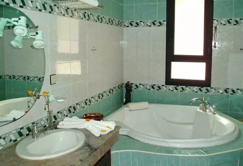 Dar Nilam (Casa de Huespedes)