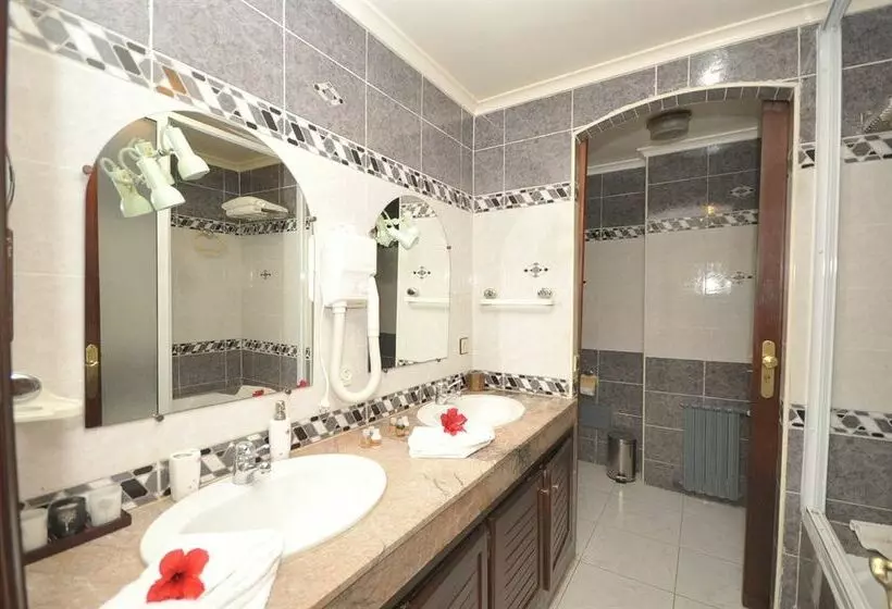 Dar Nilam (Casa de Huespedes)