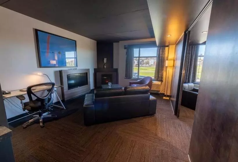 Grand Times Hotel – Aeroport De Quebec