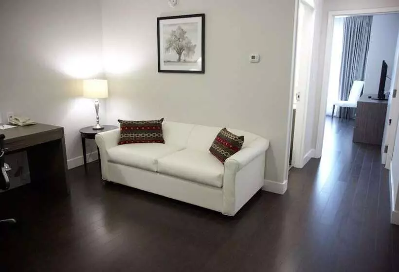 فندق Admiral Inn Mississauga