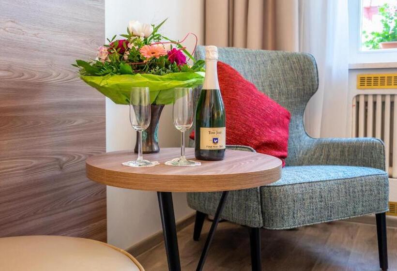 فندق Am Markt Bacharach