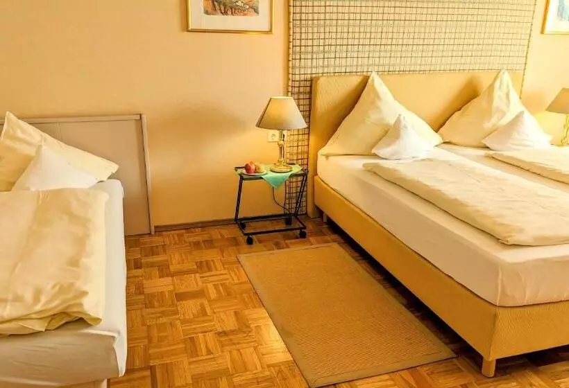 Ambient Hotel Am Europakanal