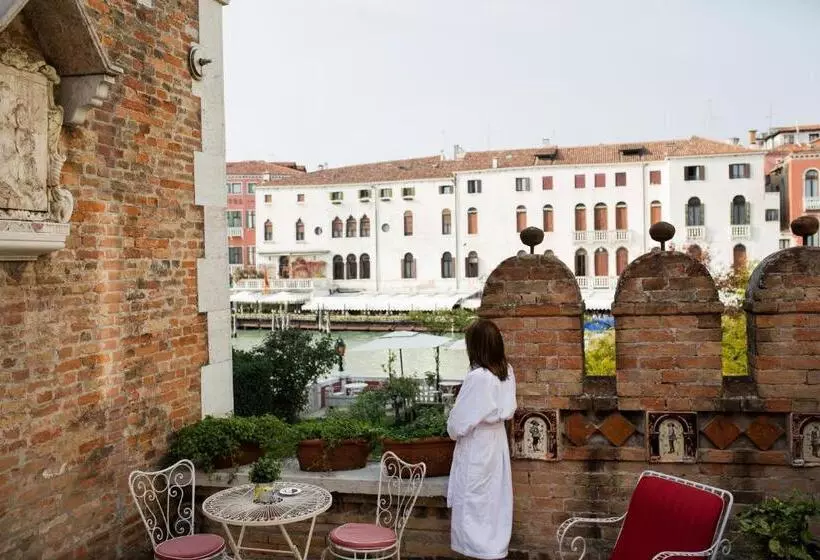 هتل Ca  Nigra Lagoon Resort