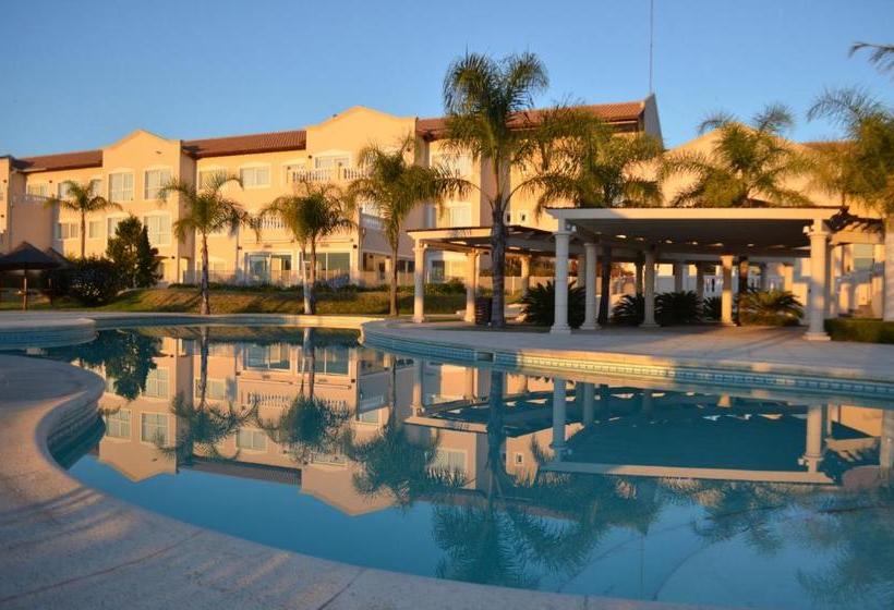 ホテル Howard Johnson Resort Spa & Convention Center