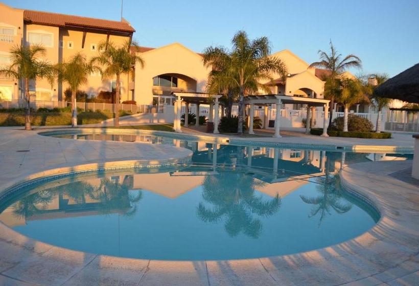 ホテル Howard Johnson Resort Spa & Convention Center