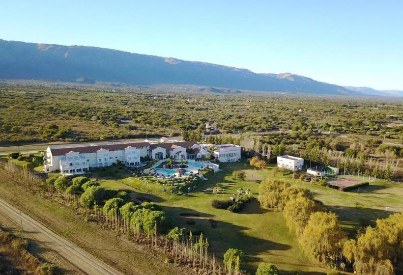 ホテル Howard Johnson Resort Spa & Convention Center