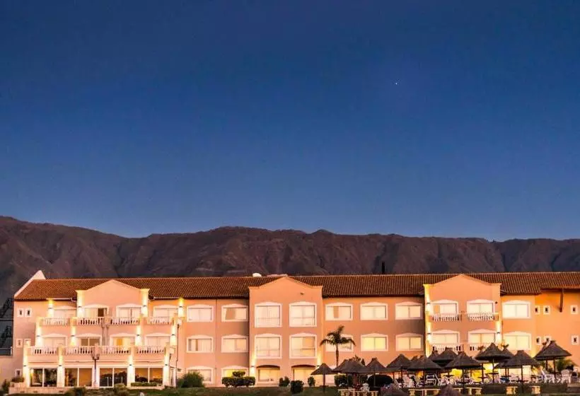 ホテル Howard Johnson Resort Spa & Convention Center