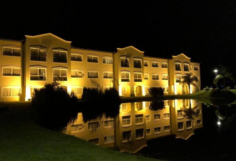 ホテル Howard Johnson Resort Spa & Convention Center