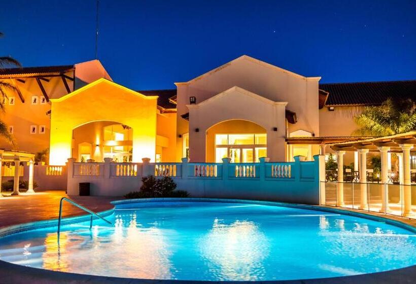 ホテル Howard Johnson Resort Spa & Convention Center